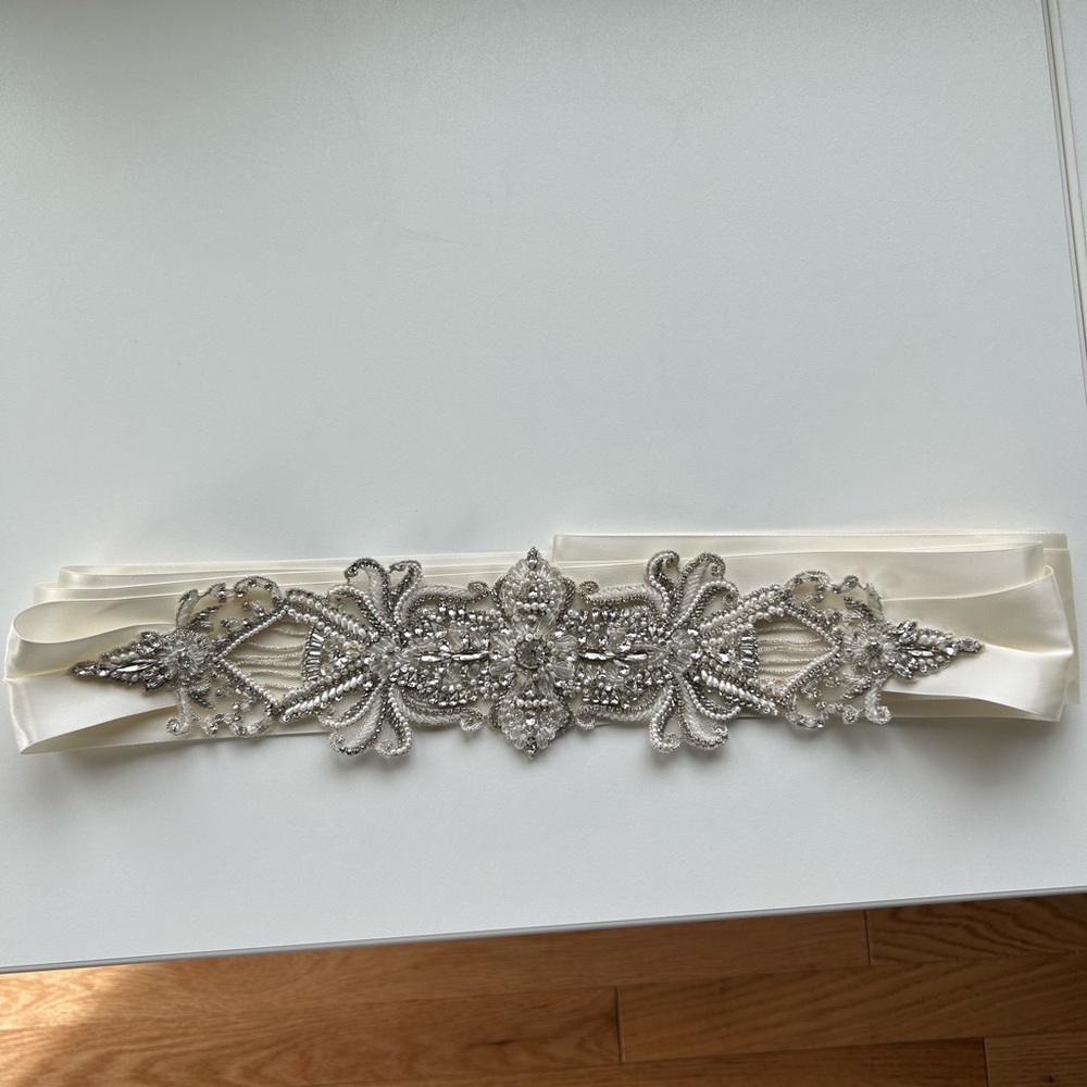 Never worn Swarovski crystal wedding belt